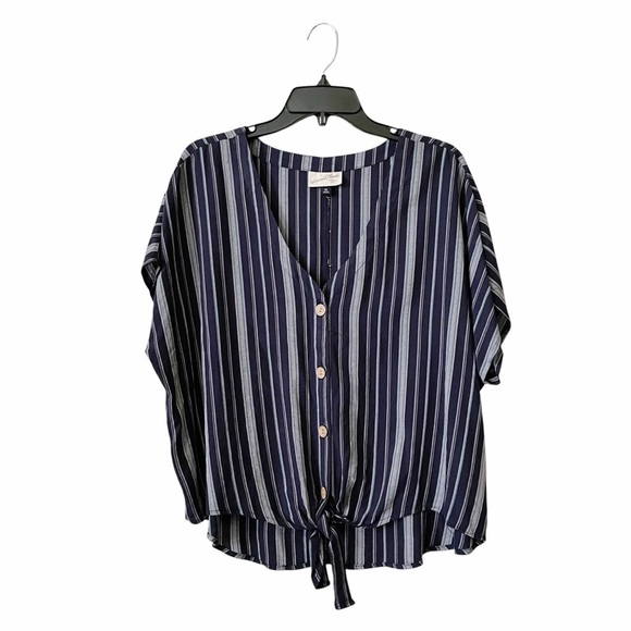 Universal Thread Tie Front Top Women’s Size XXL Blue Gray Striped Buttons V-Neck - Picture 2 of 7